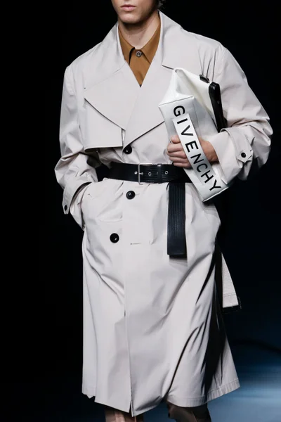 Look 94